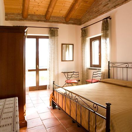Agriturismo Antichi Poderi Gallina Нейве Екстериор снимка