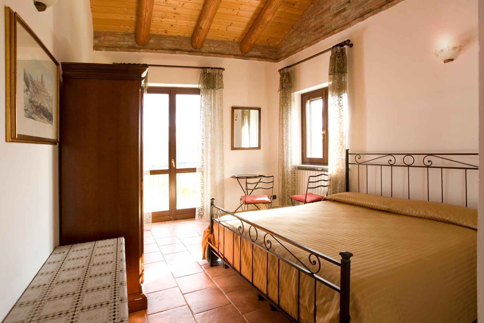Agriturismo Antichi Poderi Gallina Нейве Екстериор снимка