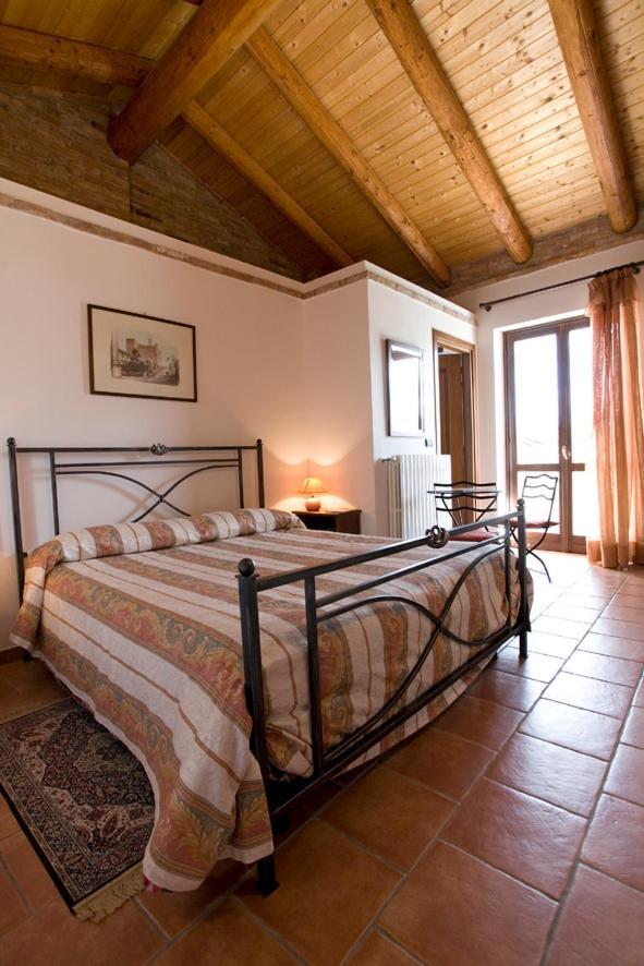 Agriturismo Antichi Poderi Gallina Нейве Екстериор снимка
